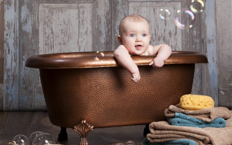 A Parent’s Guide: How Often Should You Bathe Your Baby?