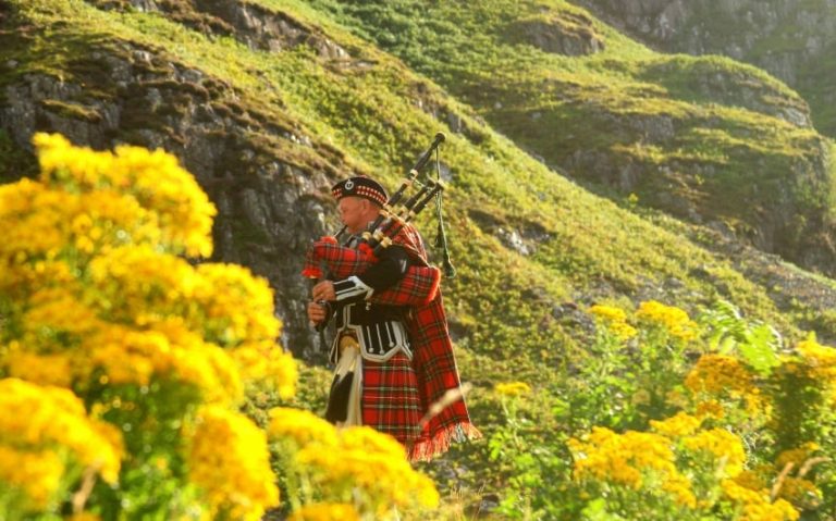 Living in Scotland: Dive into Its Weather, Culture, and Lifestyle