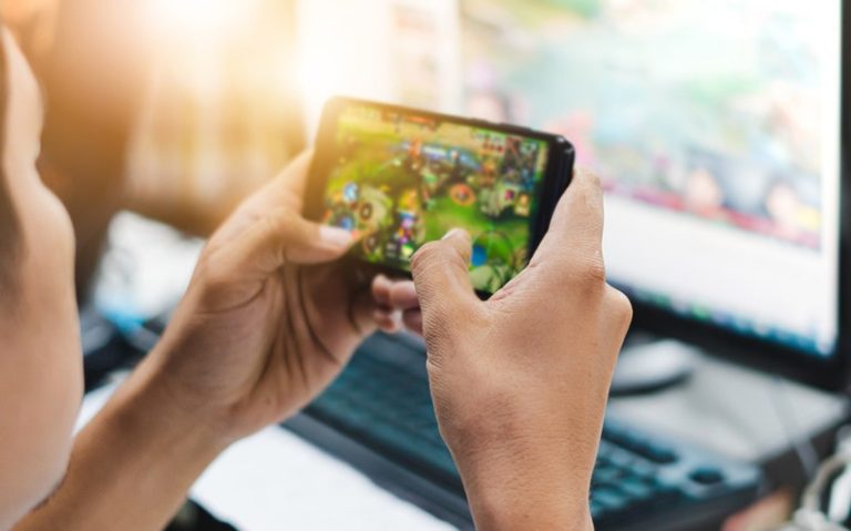7 Healthy Online Gaming Habits: Balancing Fun and Well-Being