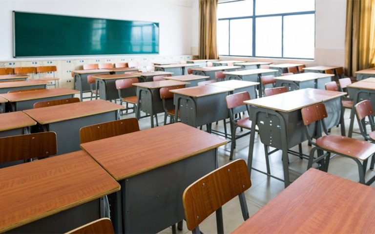 What Are the Important Features to Look for When Buying School Desks?