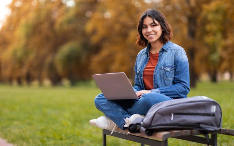 9 Part-Time Job Options for College Students