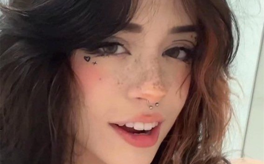 Hannahowo’s OnlyFans: Alt-Girl Charm Meets Authentic Fan Connection