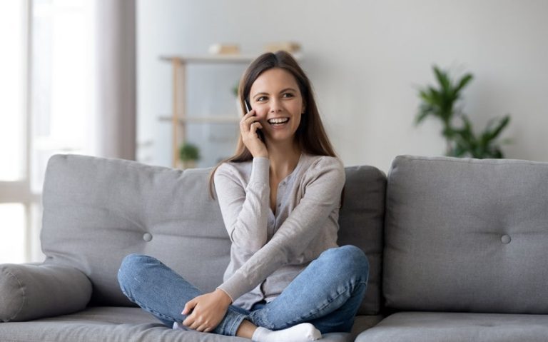 105 Funny Ways to Answer the Phone: Creative Greetings and Witty One-Liners