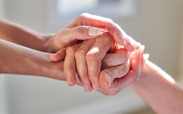 How to Say Sorry for Your Loss: 80 Thoughtful and Compassionate Examples